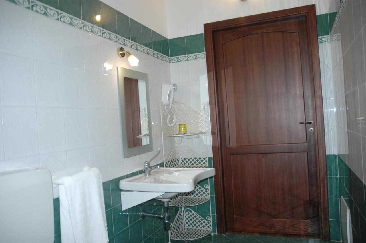 Il Vecchio Frantoio Scillato (Sicily) Exterior photo